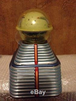 Rare Japan 1950's Tin Litho Battery Operated Moon Car Space Toy
