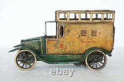 Rare Vintage Lehmann Wind Up 763 car Litho Tin Toy, Germany