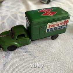 Rare lot of 8 vintage tin toy trucks, Cars & Jeeps