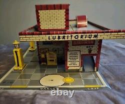 Superior Service Station Tin Litho 1949 T. Cohn Inc Vintage Toy Car Playset