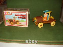 THE FLINTSTONES FRICTION DRIVE LOG CAR BY MARX TOYS 1977 withBOX MINTY RARE