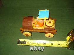 THE FLINTSTONES FRICTION DRIVE LOG CAR BY MARX TOYS 1977 withBOX MINTY RARE