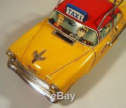 TIN BATTERY COIN OP 1955 CHEVROLET CHEVY TAXI YELLOW CAB CAR ICHIKO KANTO JAPAN