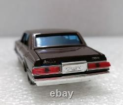 TOYOTA Crown 2.8 Royal saloon Vintage 140 Scale, Yonezawa toys Japan 1980s