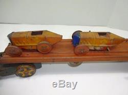 VERY EARLY MARX TOYS TIN CAR HAULER WithWIND UP MIDGET RACERS. 23 LONG