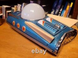 VERY NICE 1960'S TIN LITHO BATTERY OPERATED UNIVERSE CAR with BOX