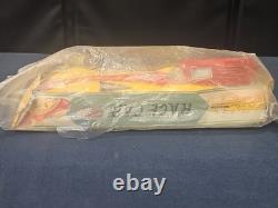 VINTAGE 1950s WYNN'S 777 FRICTION TOY RACE CAR TRADEMARK MADE IN JAPAN 8 NEW