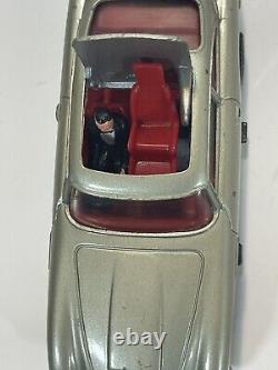 VINTAGE 1977 JAMES BOND 007 Aston Martin DB5 1965 CORGI with figure