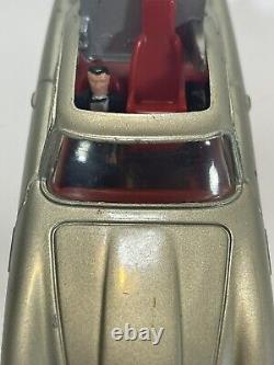 VINTAGE 1977 JAMES BOND 007 Aston Martin DB5 1965 CORGI with figure