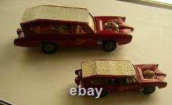 VINTAGE 2 CORGI TOYS MONKEE MOBILE GREAT BRITAIN ENGLAND Die Cast Car withFIGURES