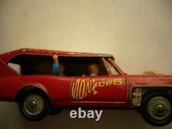 VINTAGE 2 CORGI TOYS MONKEE MOBILE GREAT BRITAIN ENGLAND Die Cast Car withFIGURES