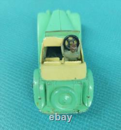 VINTAGE DINKY TOYS 1957 57 MG MIDGET SPORTS CONVERTIBLE CAR #102 With BOX MECCANO