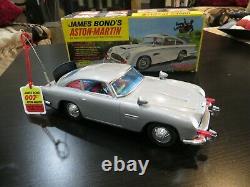 VINTAGE GILBERT JAMES BOND ASTON MARTIN DB5 NEAR MINT -CAR REALLY SHINES! WithBOX