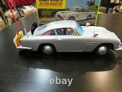 VINTAGE GILBERT JAMES BOND ASTON MARTIN DB5 NEAR MINT -CAR REALLY SHINES! WithBOX