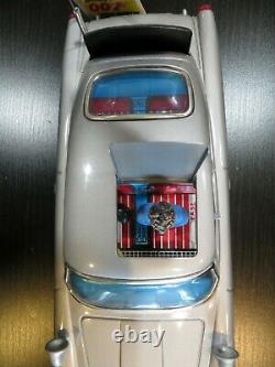 VINTAGE GILBERT JAMES BOND ASTON MARTIN DB5 NEAR MINT -CAR REALLY SHINES! WithBOX