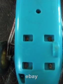 VINTAGE MARX TOYS PLASTIC FRICTION RACER CAR BLUE PRE OWNED Read Descr