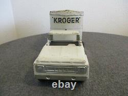 VINTAGE STRUCTO KROGER FORD SEMI TRUCK METAL WHITE With BLUE DECALS USA SOLID