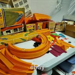 VTG Toys Hot Wheels Sky Show Drag Stunt Action Super Charger Launcher LOT TRACKS