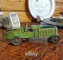 Very Rare Antique Vintage Tin Plate Racing Car Wells C1930 Driver Clockwork Key