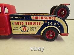 Vintage 15 Wyandotte Toys Emergency Auto Service Tow Truck