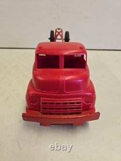 Vintage 15 Wyandotte Toys Emergency Auto Service Tow Truck