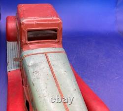 Vintage 16 Marx Toys Super Deluxe Coupe Car, Pressed Steel, Battery Operated