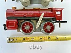 Vintage 1920-30s IVES Wind up Train Red Engine & 3 Passenger Cars set, USA, Works