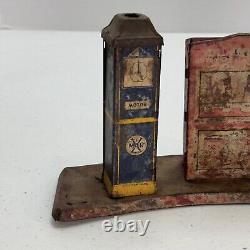 Vintage 1920s/1930s Marx Tin Litho Gas Station Island Car Gas Pump Motor Oil Toy