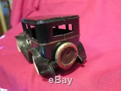 Vintage 1928 1929 Arcade cast iron chevy sedan chevrolet toy car 1930