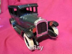 Vintage 1928 1929 Arcade cast iron chevy sedan chevrolet toy car 1930