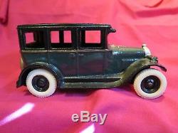 Vintage 1928 1929 Arcade cast iron chevy sedan chevrolet toy car 1930
