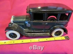 Vintage 1928 1929 Arcade cast iron chevy sedan chevrolet toy car 1930