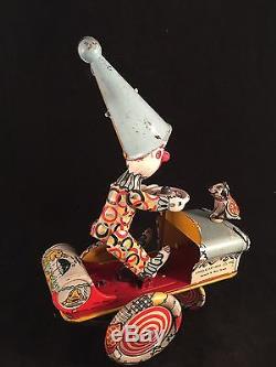 Vintage 1932 Tin Litho Wind Up Unique Art Artie The Clown In His Crazy Car Toy