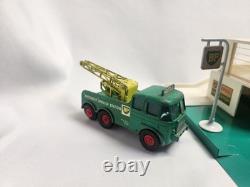 Vintage 1961 Lesney Matchbox MG-1 BP Service Station with Pumps 2 Vehicles Sign