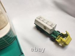 Vintage 1961 Lesney Matchbox MG-1 BP Service Station with Pumps 2 Vehicles Sign