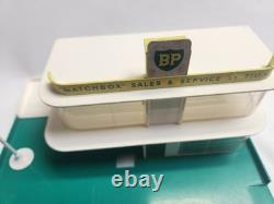 Vintage 1961 Lesney Matchbox MG-1 BP Service Station with Pumps 2 Vehicles Sign