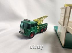 Vintage 1961 Lesney Matchbox MG-1 BP Service Station with Pumps 2 Vehicles Sign