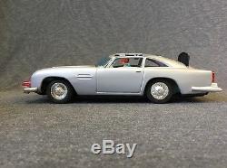 Vintage 1965 James Bond Aston-Martin Gilbert Tin Battery Op Car WithBox