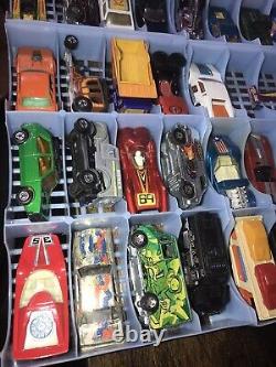 Vintage 70s 48 Car Carrying Case Tara Toy Corp x2 w Cars