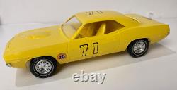 Vintage AMT/C19 Plymouth Barracuda Promo Car 1970 Yellow Model 1/25