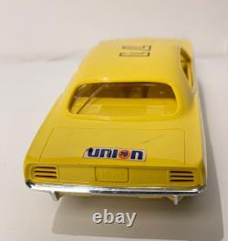 Vintage AMT/C19 Plymouth Barracuda Promo Car 1970 Yellow Model 1/25