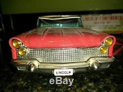 Vintage CRAGSTAN Battery 1960s Lincoln Convertible Car with Retractable Top Tin