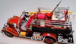 Vintage Classic Antique Red Fire Engine Truck Metal Dream Model Car Pickup Promo