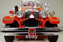 Vintage Classic Antique Red Fire Engine Truck Metal Dream Model Car Pickup Promo