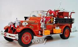 Vintage Classic Antique Red Fire Engine Truck Metal Dream Model Car Pickup Promo