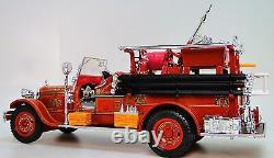 Vintage Classic Antique Red Fire Engine Truck Metal Dream Model Car Pickup Promo