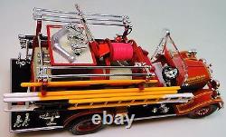 Vintage Classic Antique Red Fire Engine Truck Metal Dream Model Car Pickup Promo