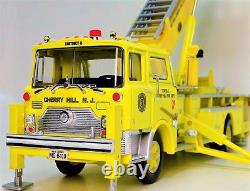 Vintage Classic Antique Red Fire Engine Truck Metal Tower Model Car Pickup Promo