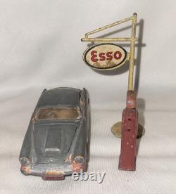 Vintage Dai Cast Car Fiat 1800 Corgi Toys & Esso Petrol Station Dinky England