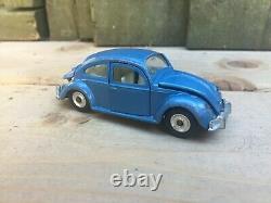 Vintage Dinky Toys Car 129 Volkswagen VW Beetle 1300 sedan painted silver base